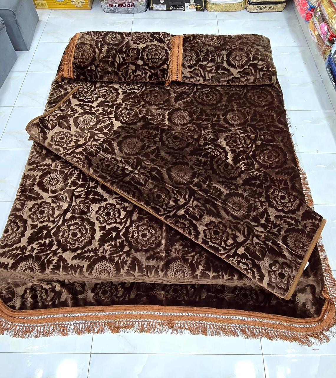 High Quality Embossed Blanket Set 4 Piece Double Size |