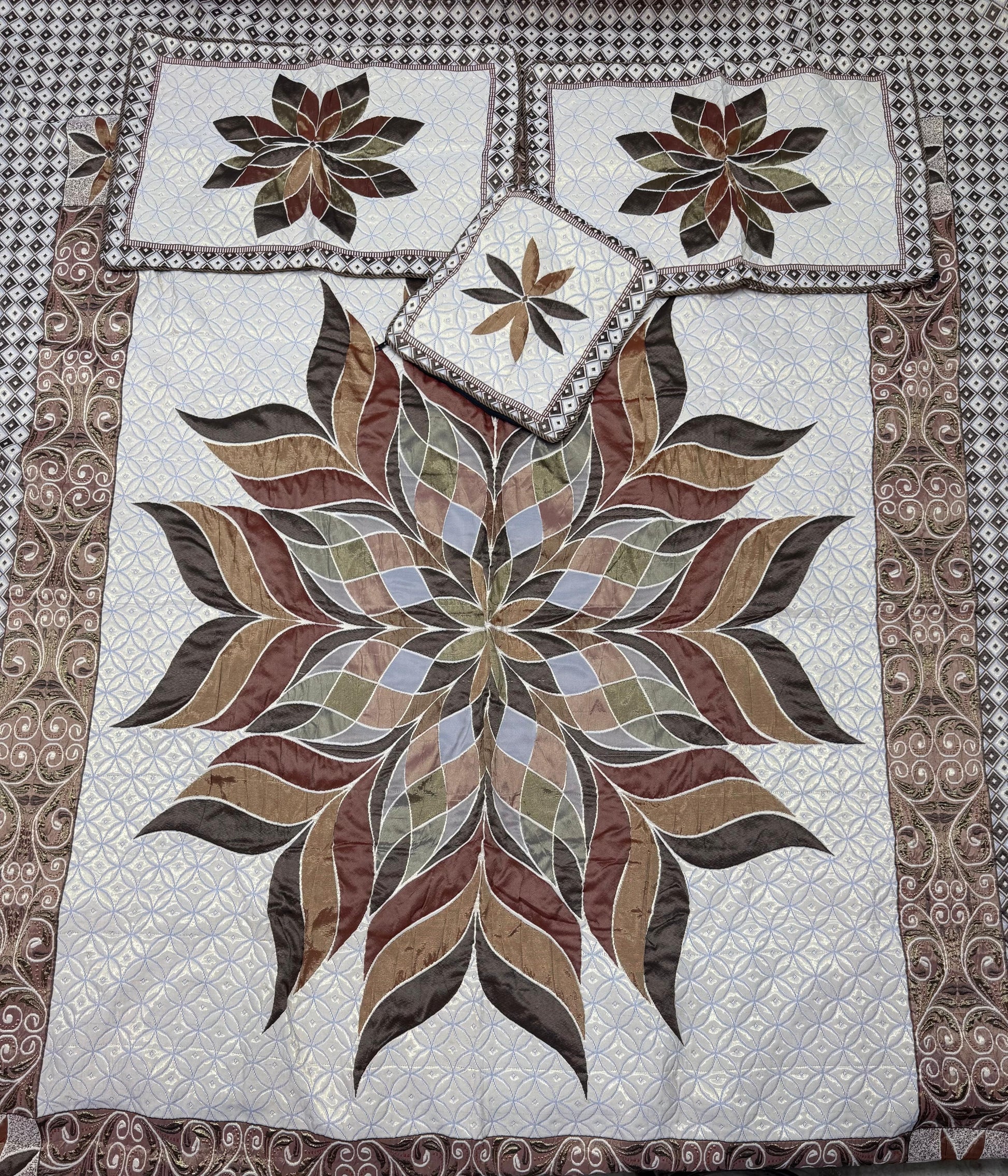 Luxury Jacart Velvet Bedsheet
